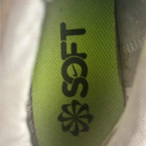 WMNS NIKE AIR MAX + 2013 LE REFLECTIVE SILVER-HYPER RED SZ 7.5 [579585-006] - Picture 9 of 9